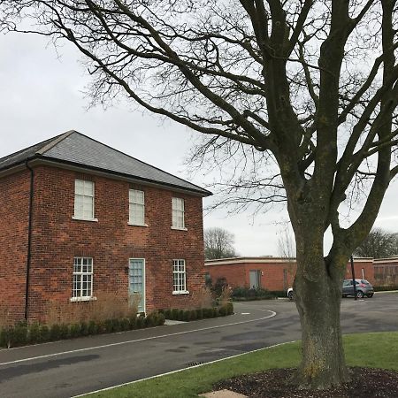 Villa The Officers' Mess - The Garden Quarter Bicester Exterior foto
