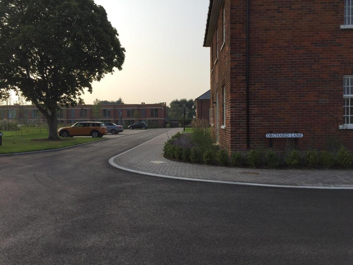 Villa The Officers' Mess - The Garden Quarter Bicester Exterior foto